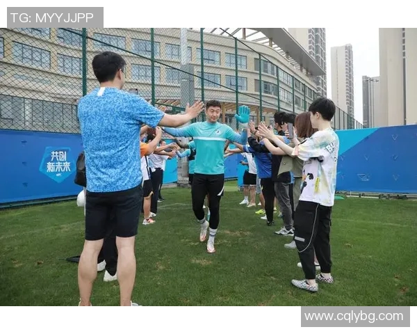 大连人主场迎战天津队全力争胜期待精彩对决与球迷共庆足球盛宴